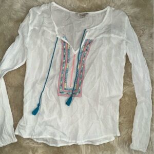 Cute blouse!